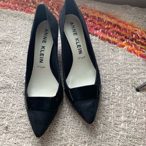 Anne Klein black heels